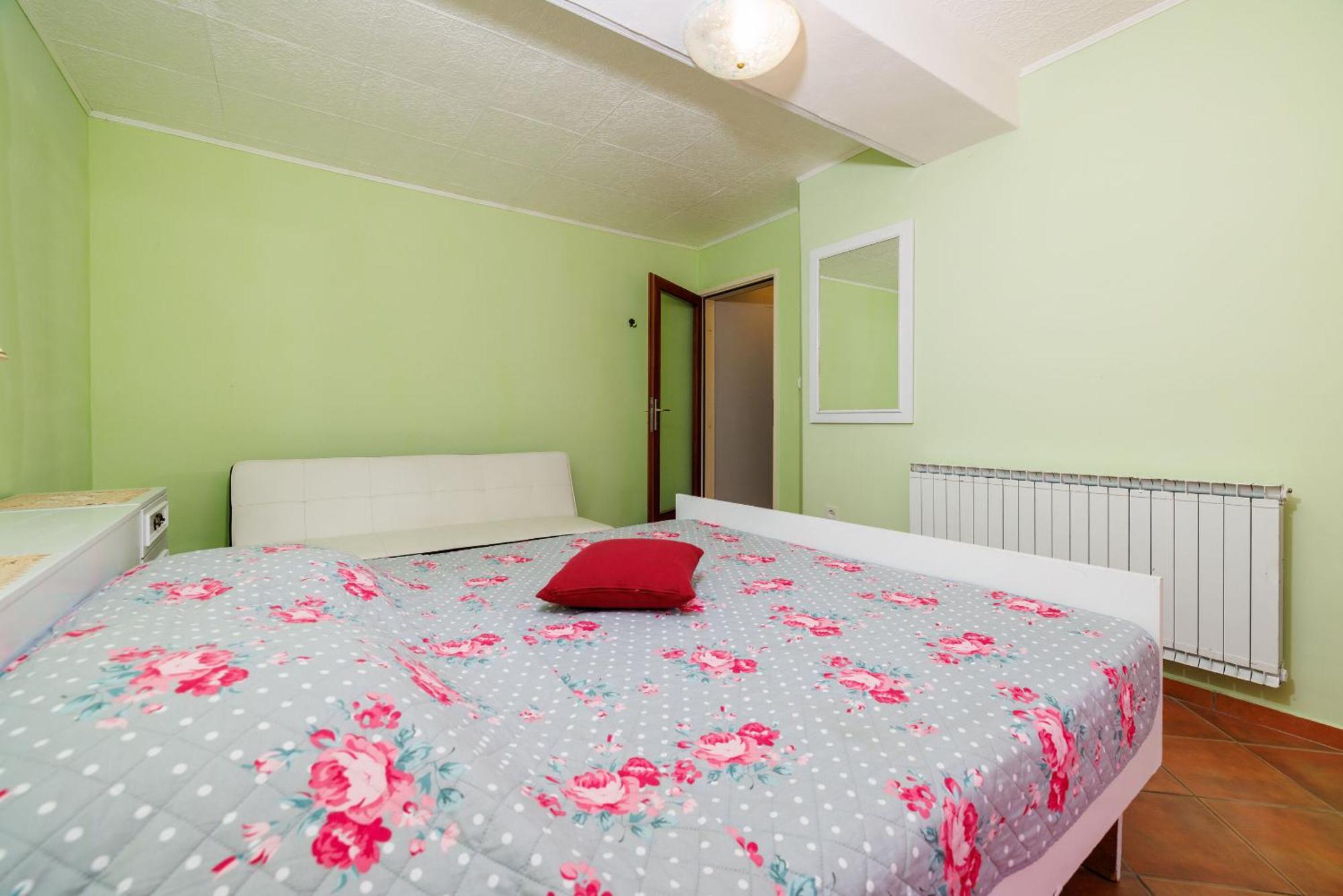 דראמליי Apartments And Room Mirjana מראה חיצוני תמונה