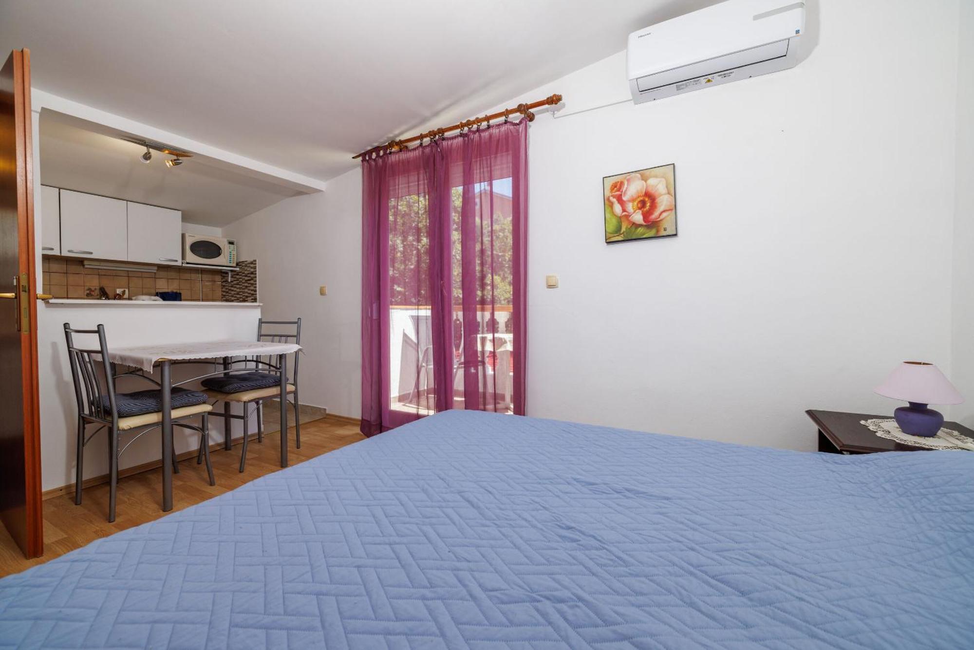 דראמליי Apartments And Room Mirjana מראה חיצוני תמונה
