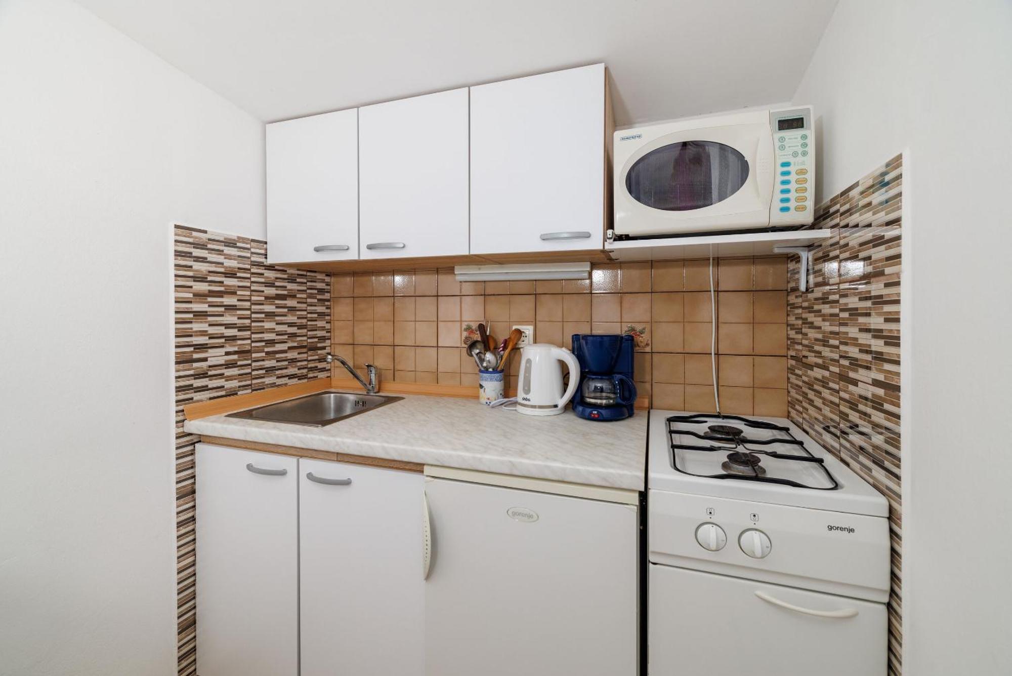 דראמליי Apartments And Room Mirjana מראה חיצוני תמונה