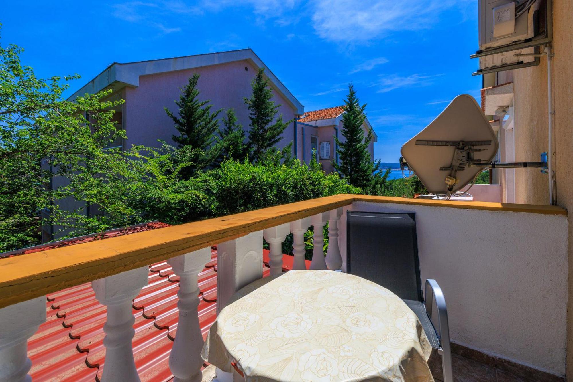 דראמליי Apartments And Room Mirjana מראה חיצוני תמונה