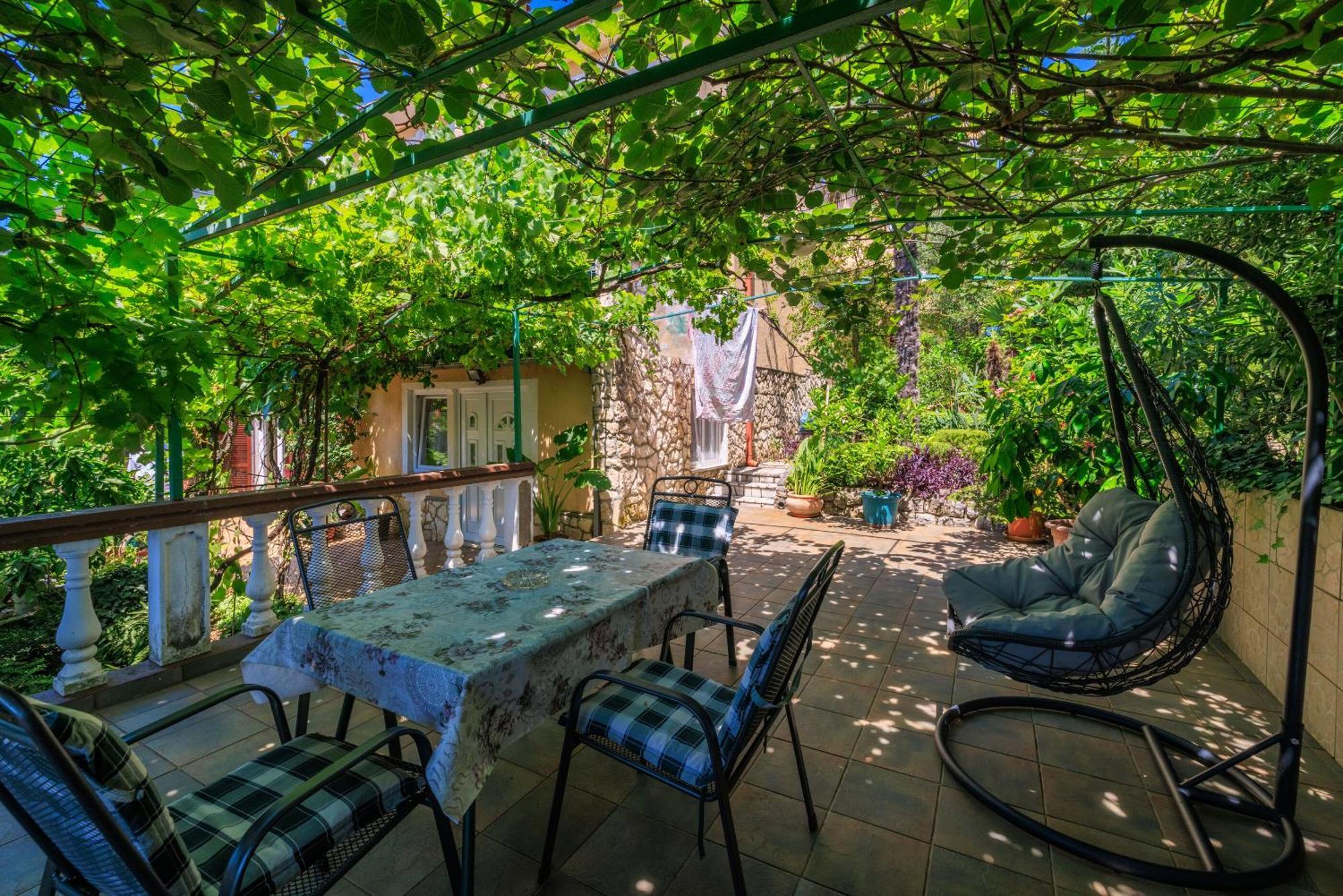 דראמליי Apartments And Room Mirjana מראה חיצוני תמונה