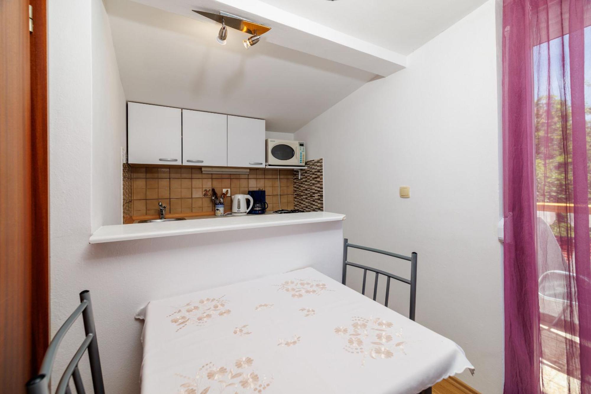 דראמליי Apartments And Room Mirjana מראה חיצוני תמונה