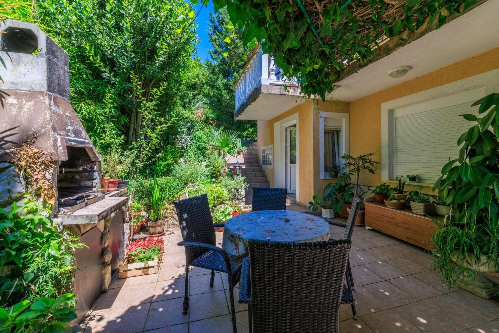 דראמליי Apartments And Room Mirjana מראה חיצוני תמונה
