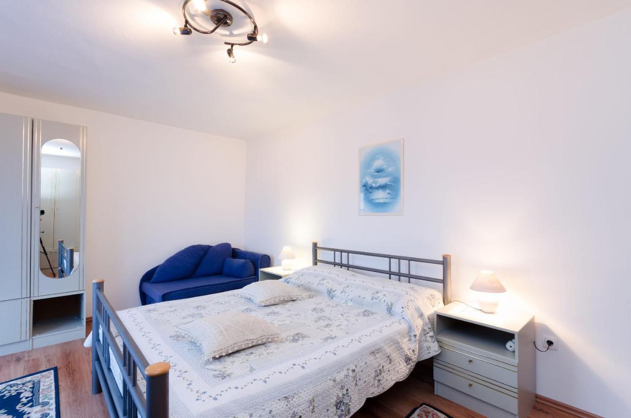 דראמליי Apartments And Room Mirjana מראה חיצוני תמונה